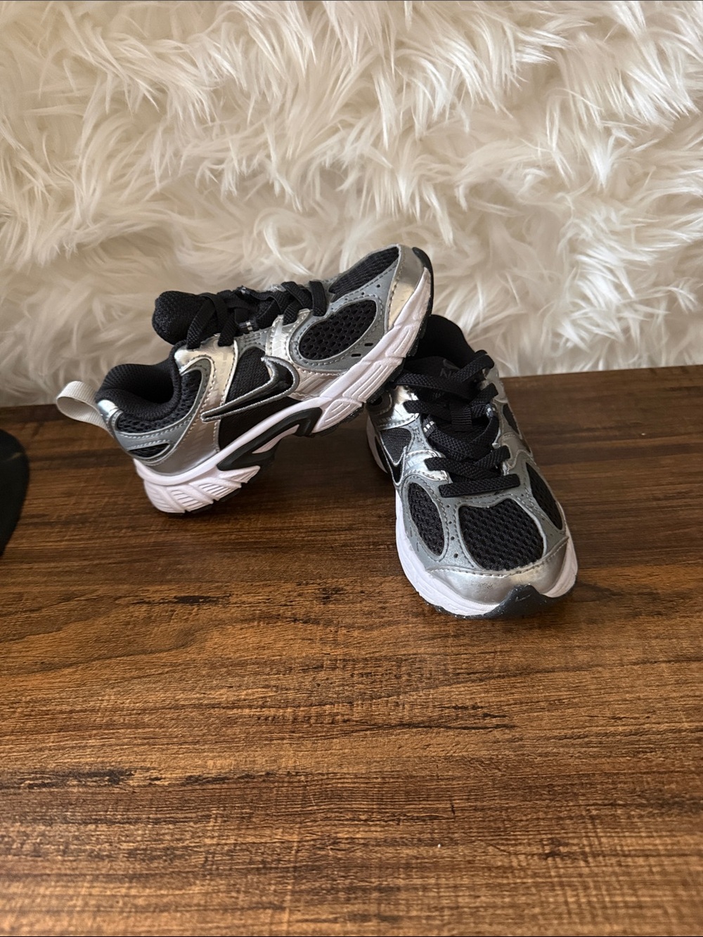 Nike Kids Black & Silver Running Sneakers